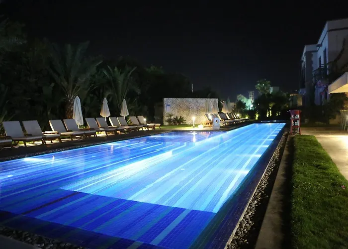 Hotell Sandora Boutiuqe 4*