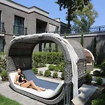 Otel Sandora Boutiuqe