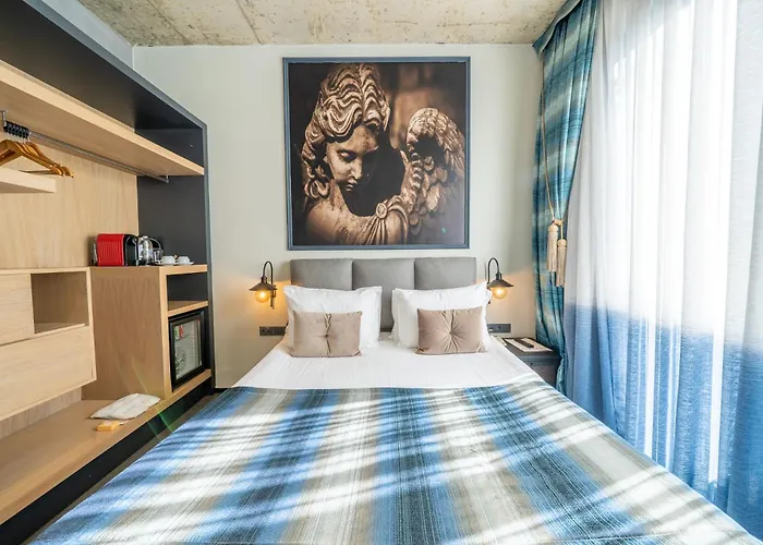 Sandora Boutiuqe Hotel 4*