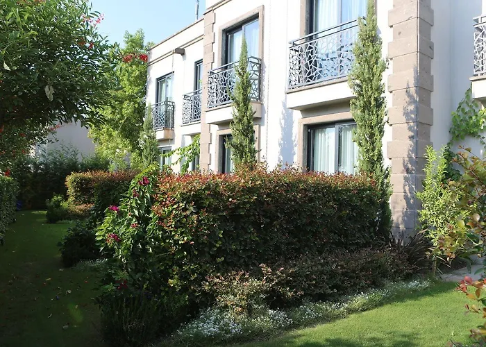 Hotel Sandora Boutiuqe 4*